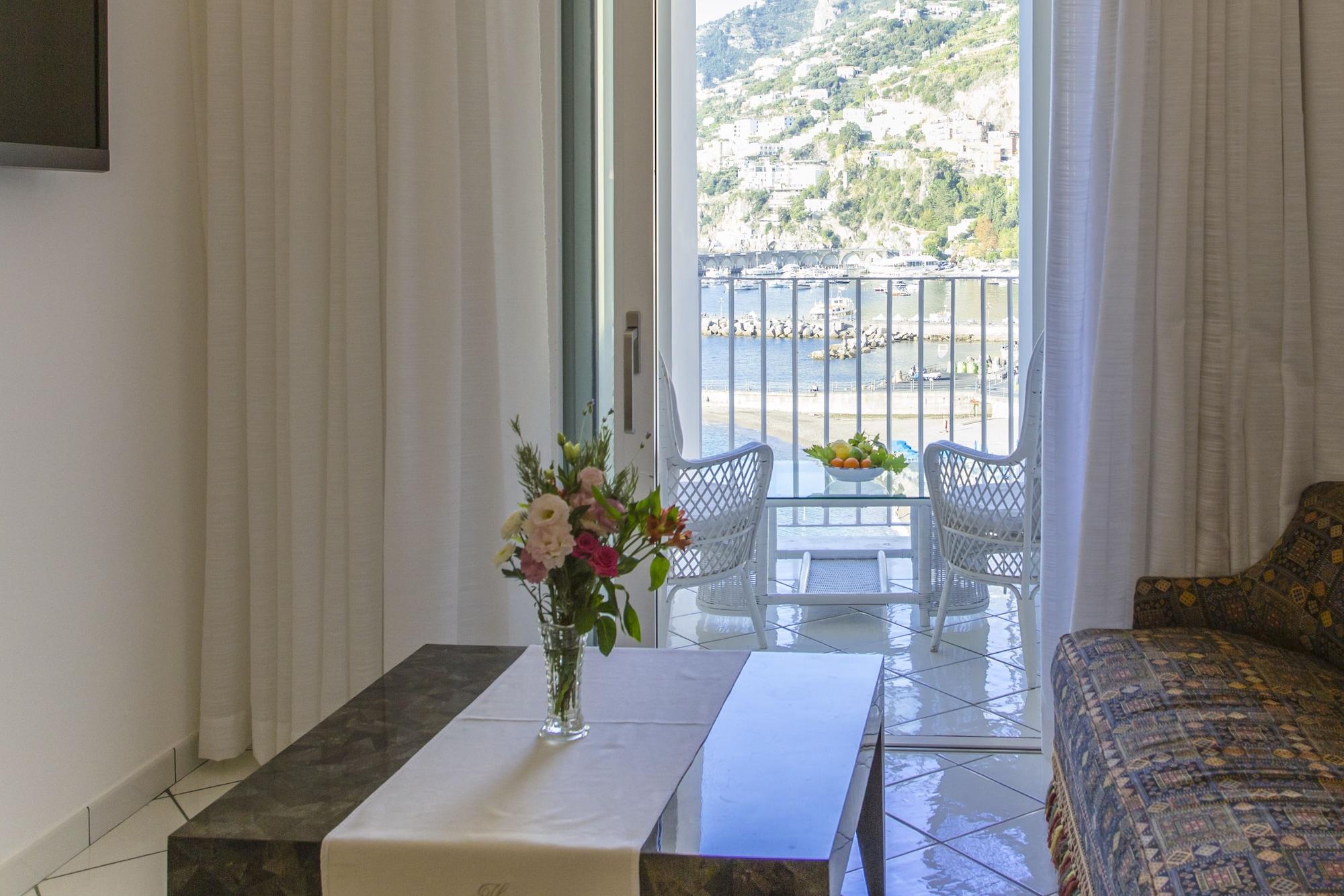Marina Riviera Hotel 4*